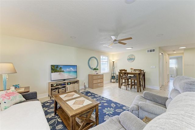 730 CARIBBEAN CIRCLE 26, Venice, FL 34293