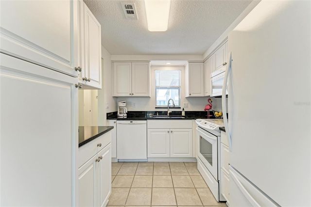 730 CARIBBEAN CIRCLE 26, Venice, FL 34293