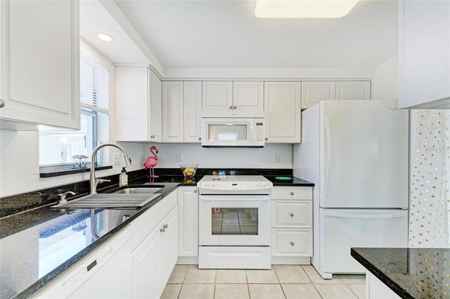 730 CARIBBEAN CIRCLE 26, Venice, FL 34293