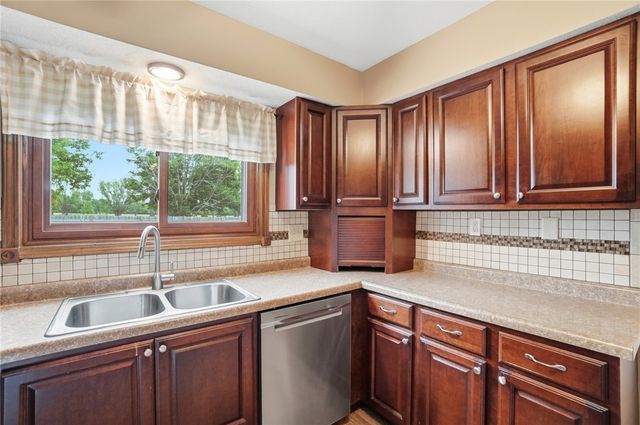 1700 W Sparrow Road, Green Twp, OH 45502