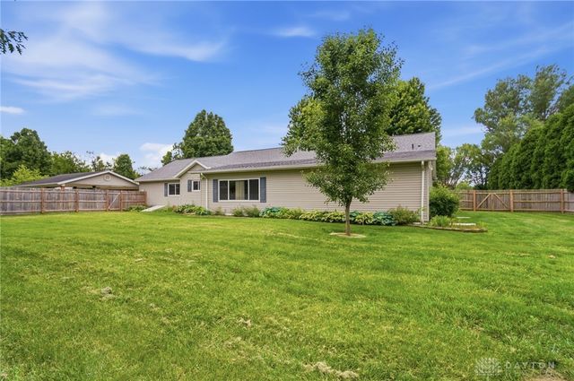 1700 W Sparrow Road, Green Twp, OH 45502