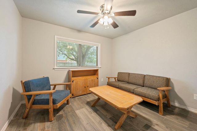 1208 Broadmoor Drive, Bryan, TX 77802
