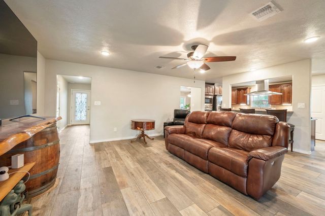1208 Broadmoor Drive, Bryan, TX 77802
