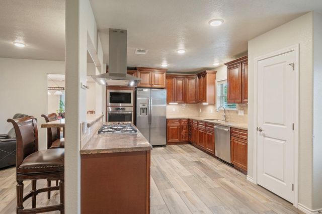 1208 Broadmoor Drive, Bryan, TX 77802
