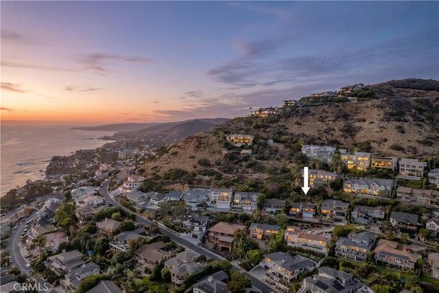 17 N Vista De La Luna, Laguna Beach, CA 92651