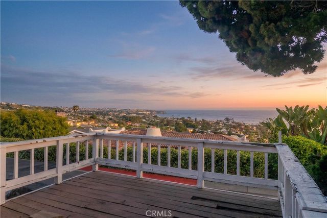 17 N Vista De La Luna, Laguna Beach, CA 92651