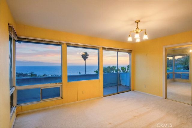 17 N Vista De La Luna, Laguna Beach, CA 92651