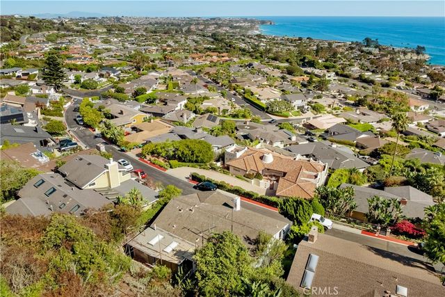 17 N Vista De La Luna, Laguna Beach, CA 92651