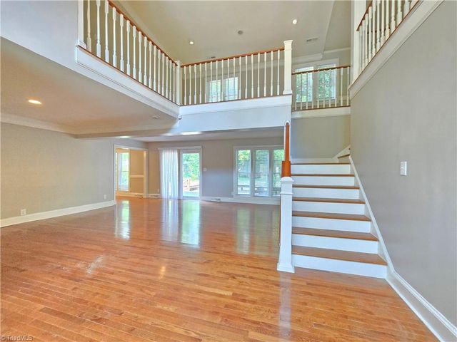 3443 Scarsborough Drive, Winston-salem, NC 27104