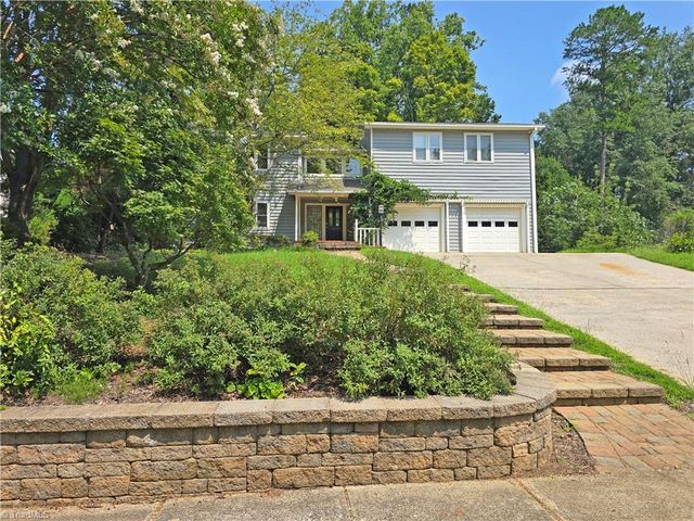 3443 Scarsborough Drive, Winston-salem, NC 27104