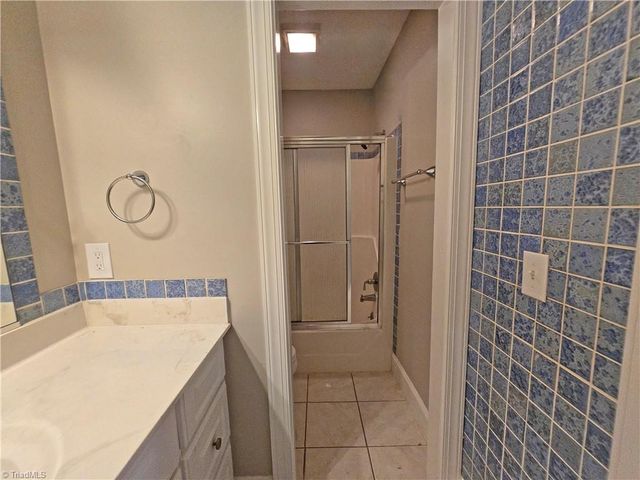 3443 Scarsborough Drive, Winston-salem, NC 27104