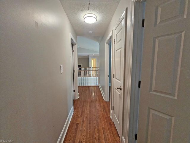 3443 Scarsborough Drive, Winston-salem, NC 27104