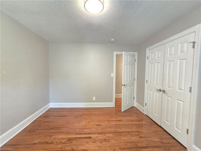 3443 Scarsborough Drive, Winston-salem, NC 27104