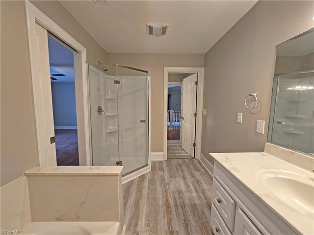 3443 Scarsborough Drive, Winston-salem, NC 27104