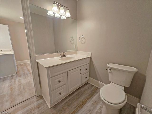 3443 Scarsborough Drive, Winston-salem, NC 27104