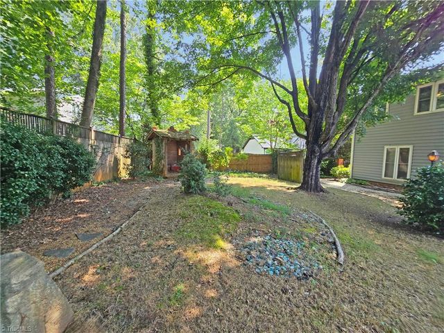 3443 Scarsborough Drive, Winston-salem, NC 27104