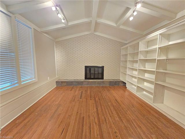 3443 Scarsborough Drive, Winston-salem, NC 27104