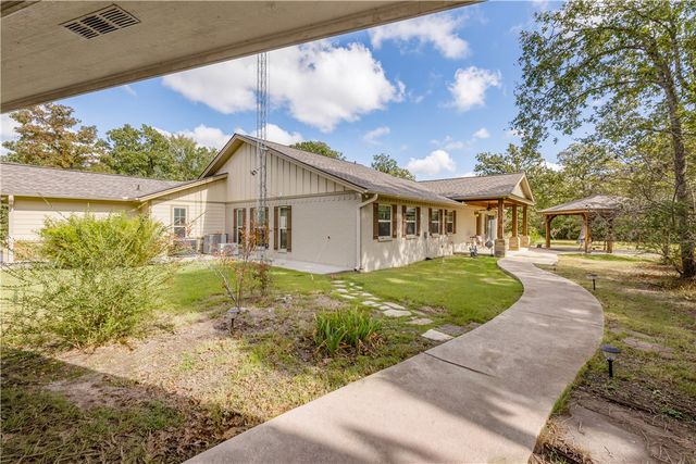 5680 Pratt Road, College Station, TX 77845