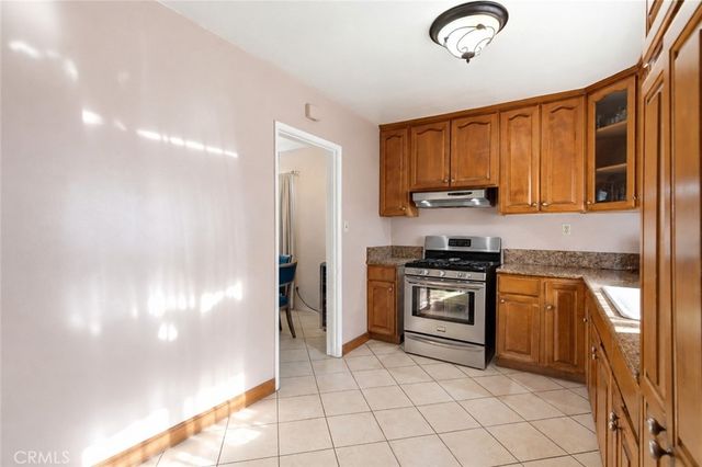 10731 Wright, South Gate, CA 90280
