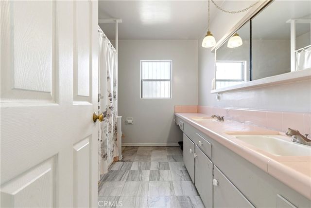 10731 Wright, South Gate, CA 90280