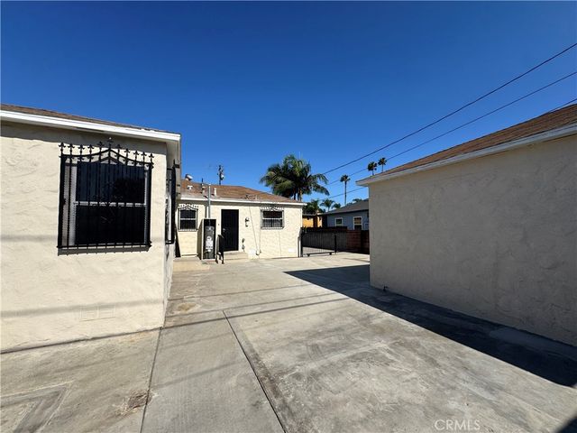10731 Wright, South Gate, CA 90280