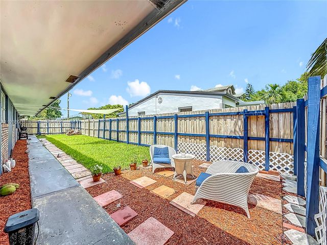 2223 Liberty St, Hollywood, FL 33020