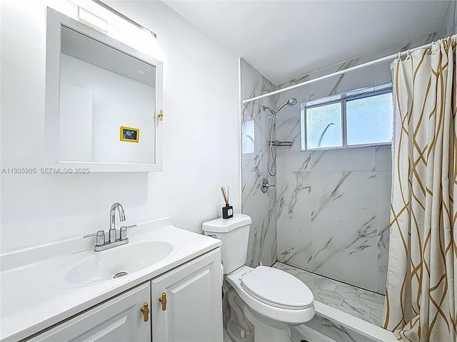 2223 Liberty St, Hollywood, FL 33020