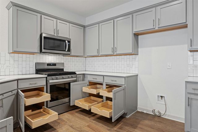 141 Parryi CV, Leander, TX 78641