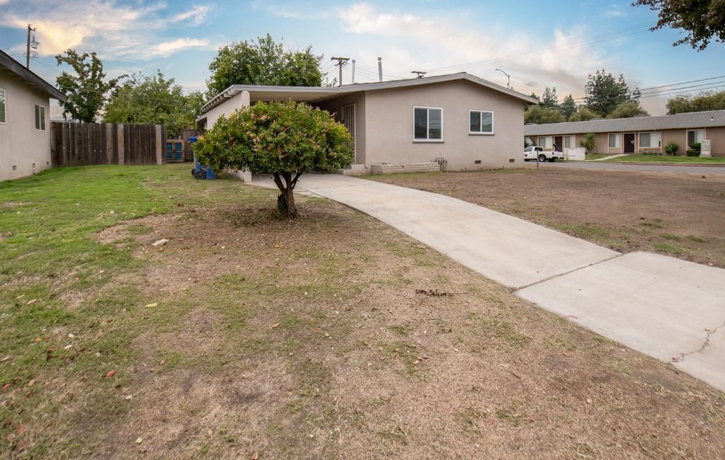 2108 E Sussex Way, Fresno, CA 93726