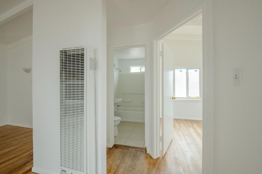 Image 19 of property listing at 2108 E Sussex Way, Fresno, CA 93726