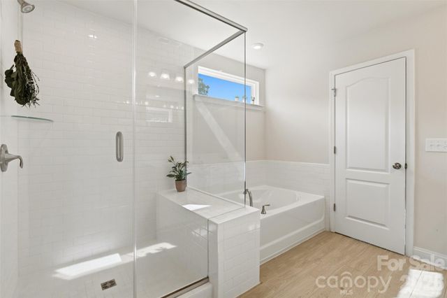 11511 Oakhampton Way, Matthews, NC 28105