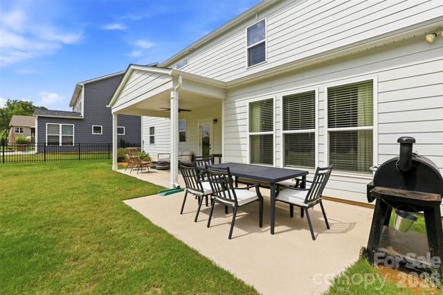 11511 Oakhampton Way, Matthews, NC 28105