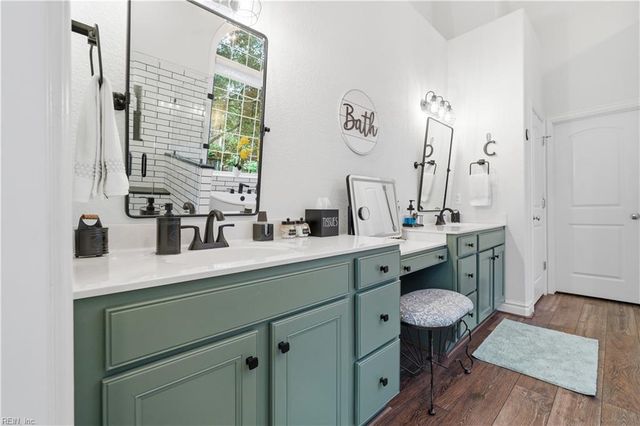 2621 Bombay LNDG, Virginia Beach, VA 23456