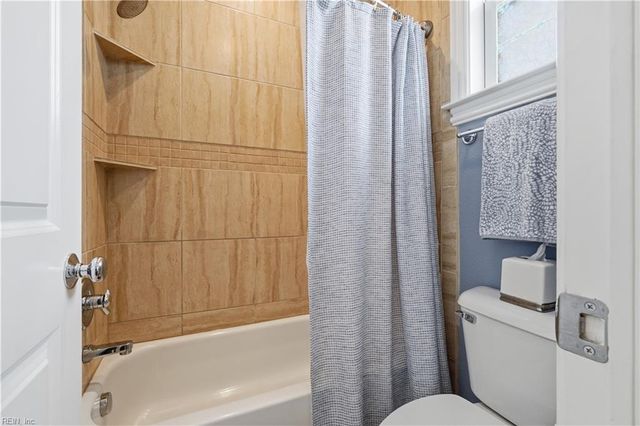 2621 Bombay LNDG, Virginia Beach, VA 23456