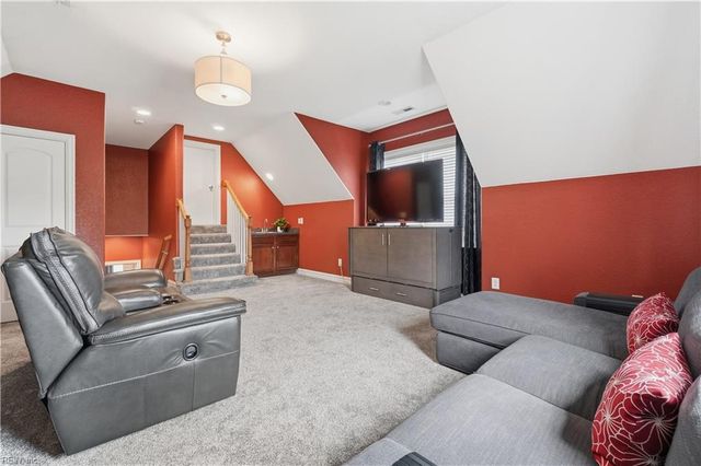 2621 Bombay LNDG, Virginia Beach, VA 23456