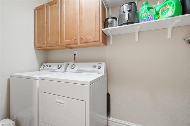 2621 Bombay LNDG, Virginia Beach, VA 23456