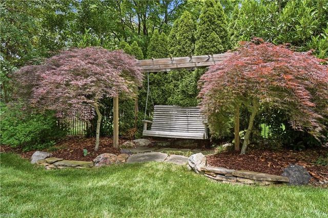 2621 Bombay LNDG, Virginia Beach, VA 23456