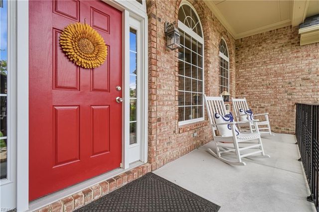 2621 Bombay LNDG, Virginia Beach, VA 23456