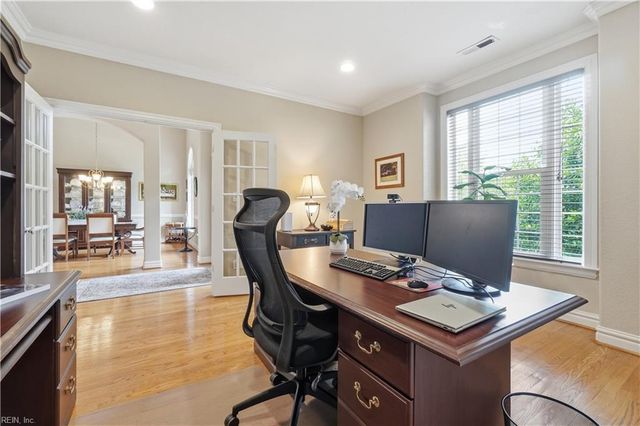 2621 Bombay LNDG, Virginia Beach, VA 23456