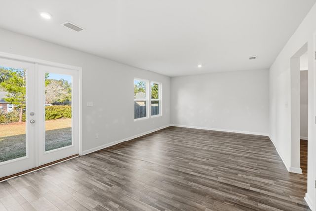 69 Windy Hill Drive, Defuniak Springs, FL 32433