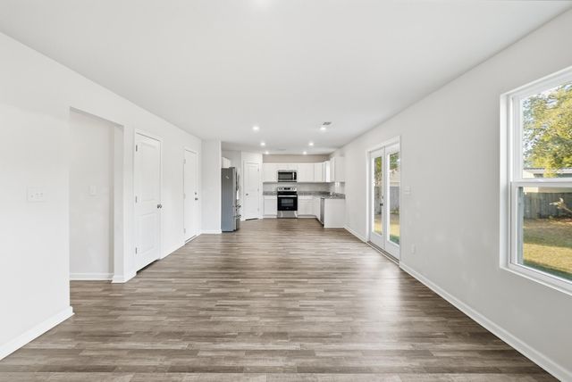 69 Windy Hill Drive, Defuniak Springs, FL 32433