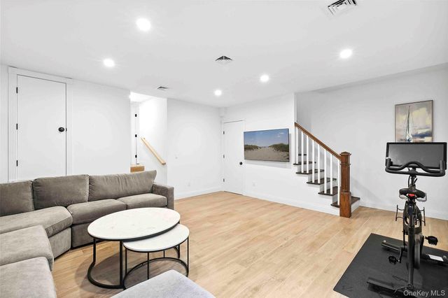 96 Miller Road, Southampton, NY 11968