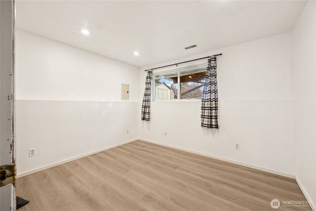 6510 102nd Street E, Puyallup, WA 98373