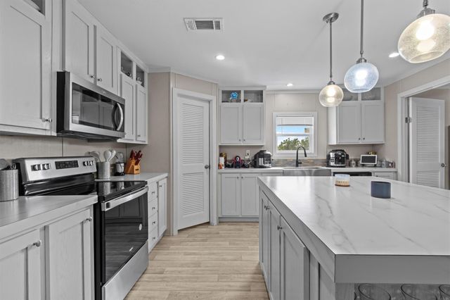 480 Grandpa RD, Lockhart, TX 78644