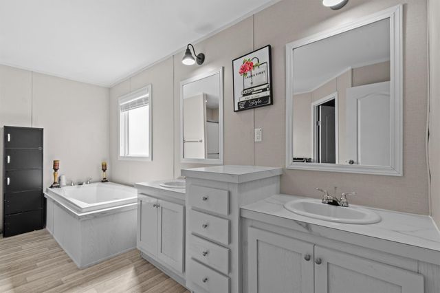 480 Grandpa RD, Lockhart, TX 78644