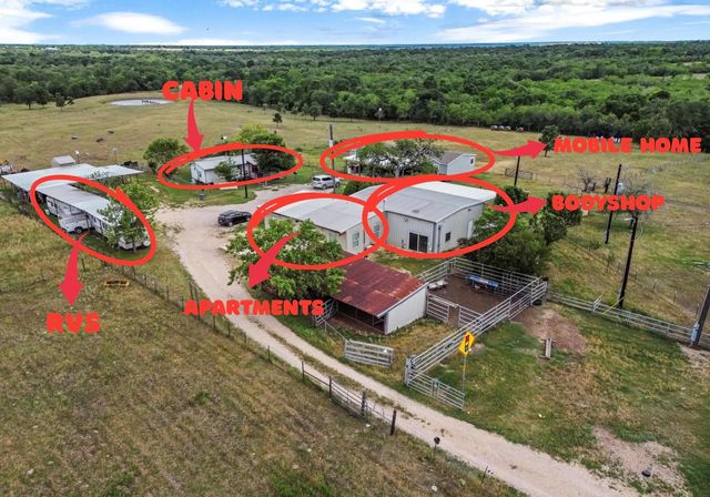 480 Grandpa RD, Lockhart, TX 78644