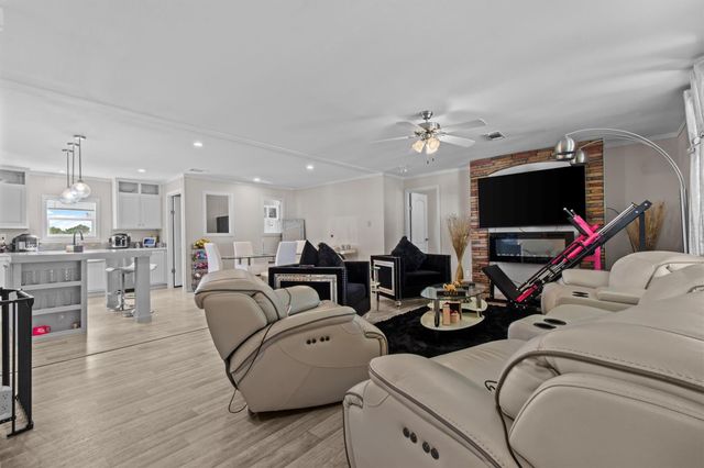 480 Grandpa RD, Lockhart, TX 78644