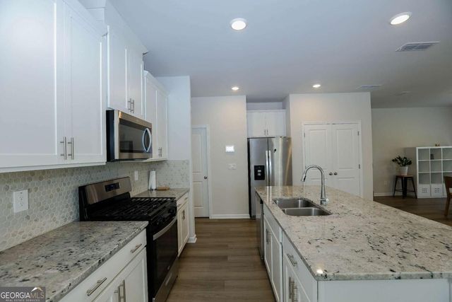4548 Red Lion Place, Lawrenceville, GA 30044