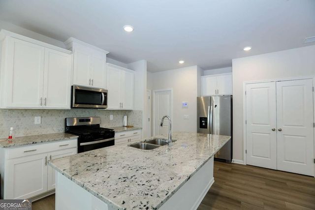 4548 Red Lion Place, Lawrenceville, GA 30044