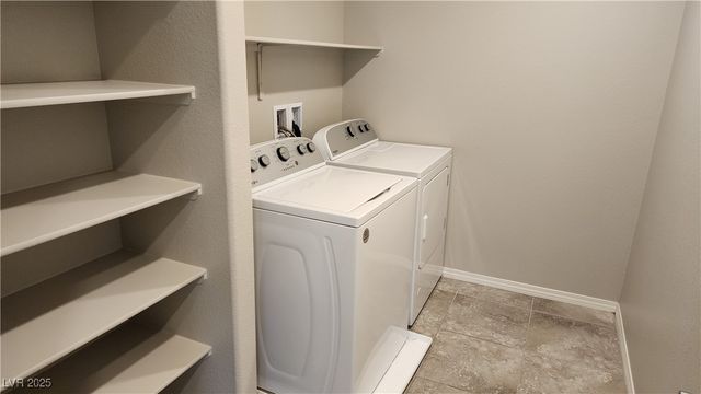 7858 Morganite Avenue, Las Vegas, NV 89113